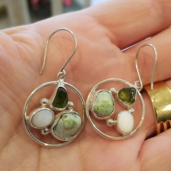 Peridot sterling silver earrings - Picture 4 of 4